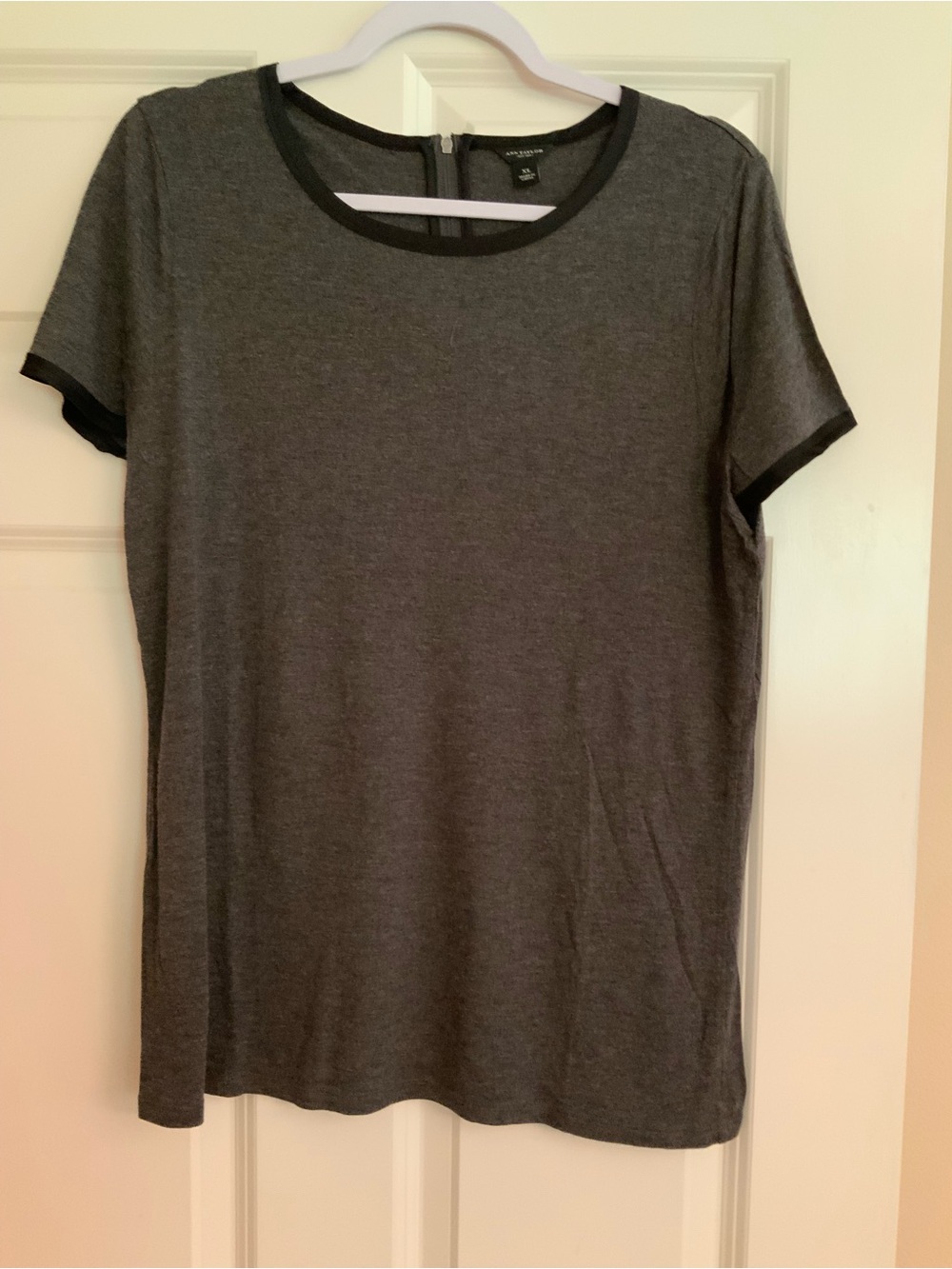 Ann Taylor Gray Short Sleeve Top with Back Zipper - Size XL
